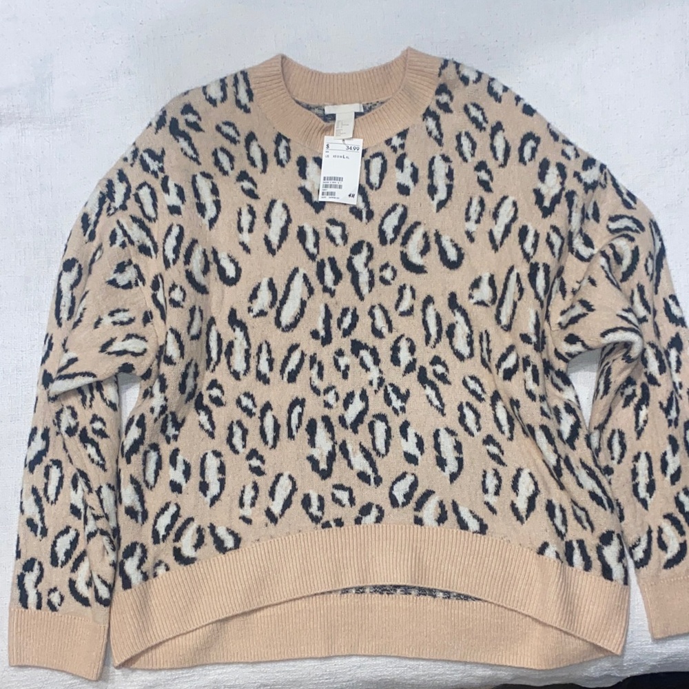 H&M Leopard Print Plush Crew Sweater Large